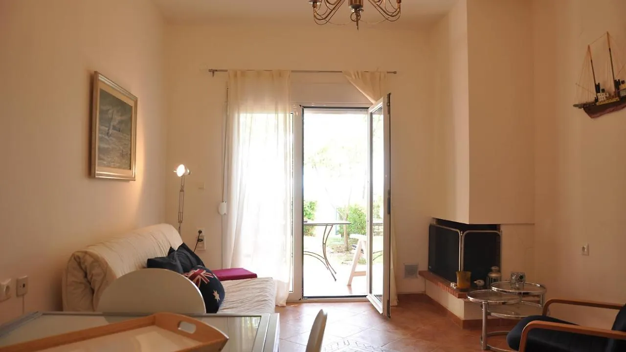 Blue Haven Maisonette, Nikiti #Feelslikehome Holiday home